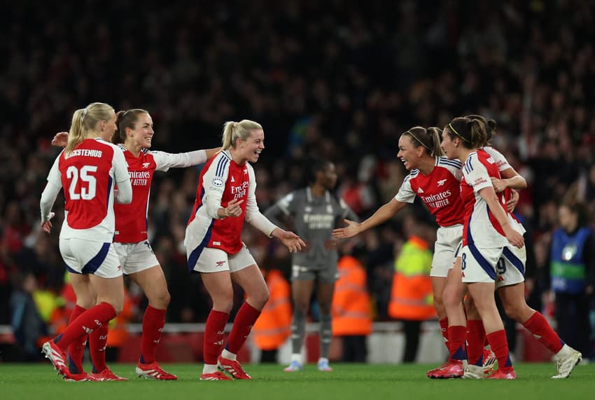 FBL-EUR-C1-WOMEN-ARSENAL-REAL MADRID