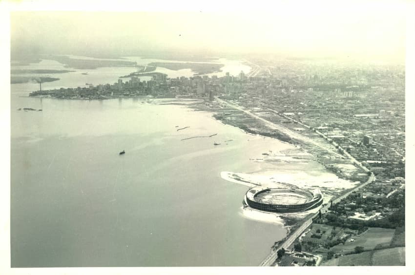 Construção do estádio do Internacional, Beira-Rio, 196 Foto: Reprodução