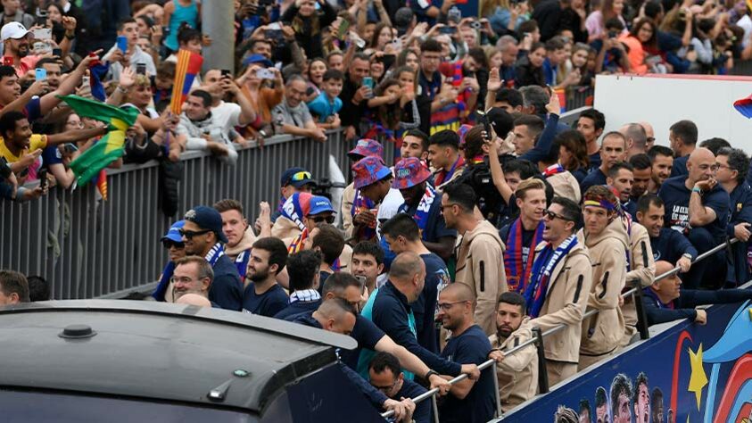 O último título do Barcelona na La Liga havia sido na temporada 2018/19. O último título do Barcelona na La Liga havia sido na temporada 2018/19.