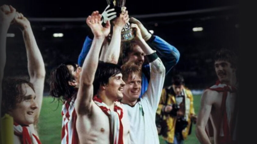 Borussia Mönchengladbach: dois títulos conquistados, em 1974/75 e 1978/79 (foto). Borussia Mönchengladbach: dois títulos conquistados, em 1974/75 e 1978/79 (foto).