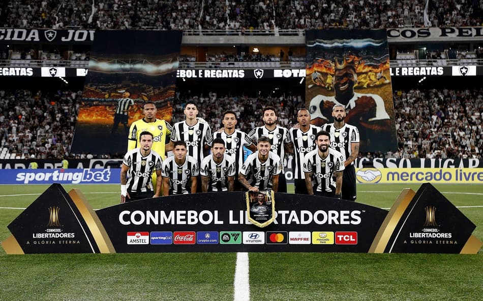 Torcedores do Botafogo detonam titular contra o Carabobo: ‘Viúvo do Almada’