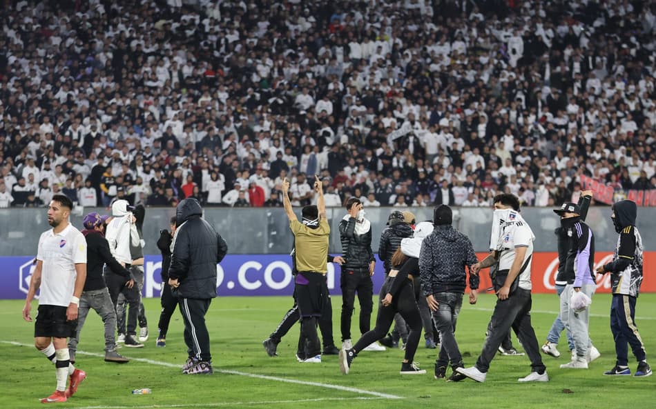Jornalistas detonam atitude da Conmebol em Colo-Colo x Fortaleza: ‘Perigo’
