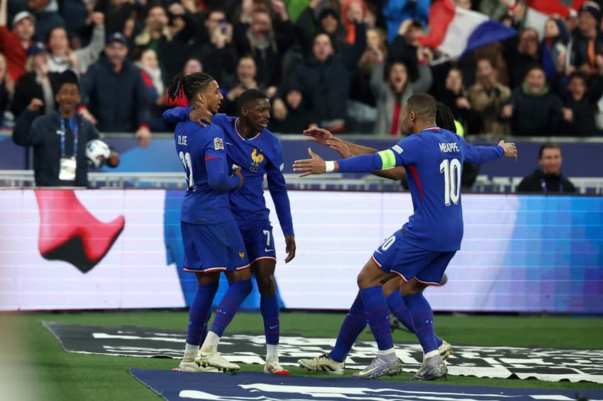 Dembélé comemora o gol em França x Croácia. (foto: FRANCK FIFE / AFP)