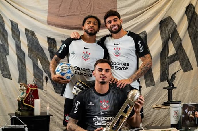 Corinthians lança seu novo uniforme que faz menção ao título do Mundial de Clubes em 2000