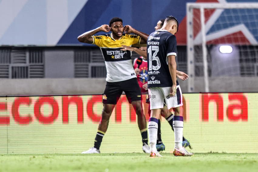 Jogos de hoje: o Criciuma enfrenta o Remo (Foto: Fernando Torres/AGIF)