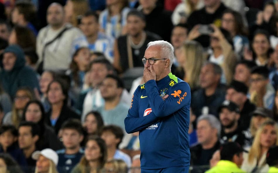 Dorival diz que Brasil falhou em executar plano contra a Argentina