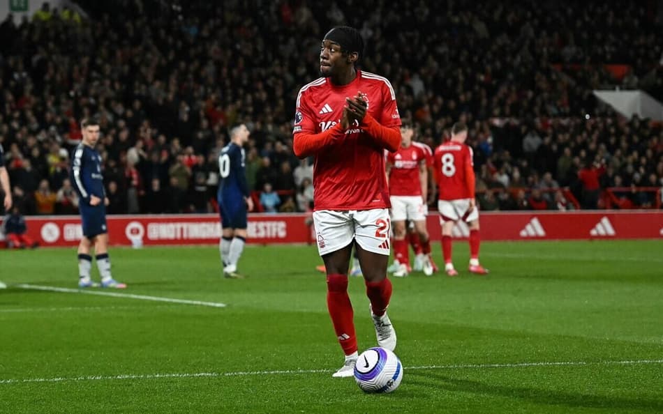 Com ‘Lei do Ex’, Manchester United é derrotado pelo Nottingham Forest