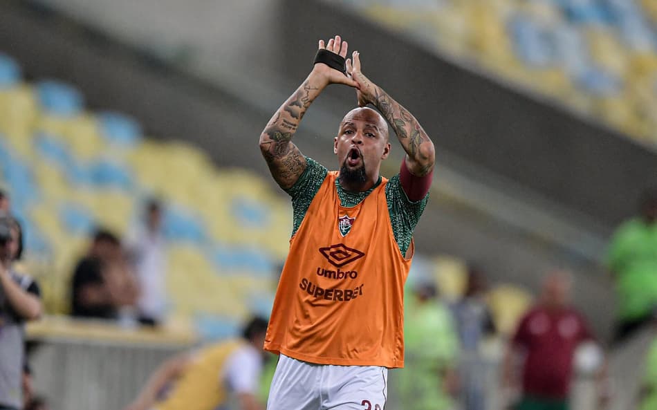 Felipe Melo comemora demissão de Mano Menezes do Fluminense; veja