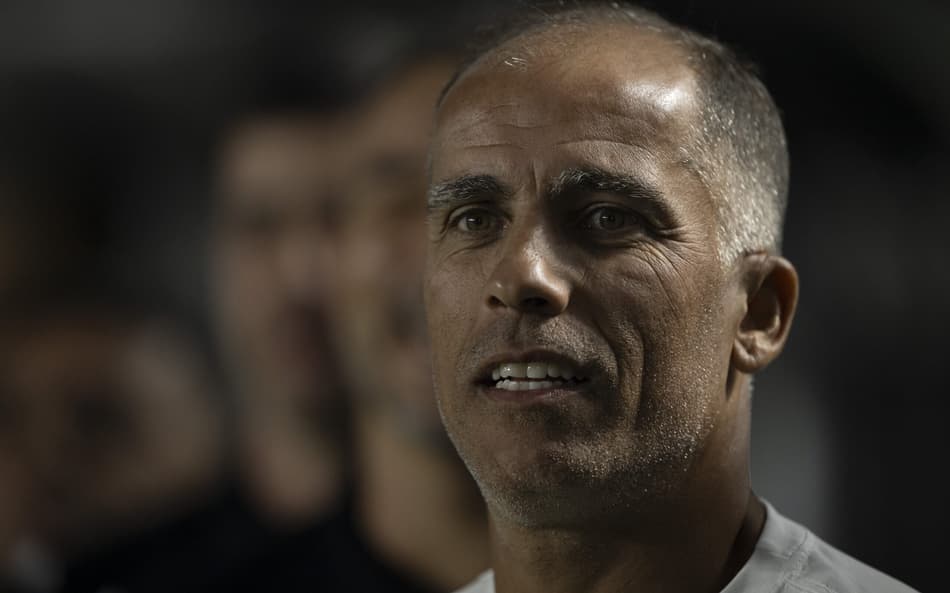 Fellipe Bastos: ‘O que o Filipe Luís é pro Flamengo, o Felipe é pro Vasco’