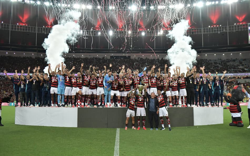 Flaesposas divertem torcedores com postagem em título do Flamengo; veja