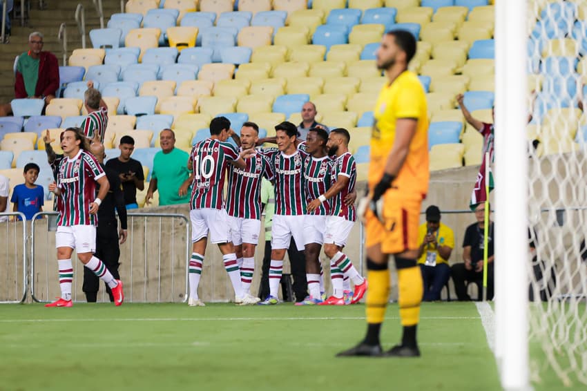 Fluminense e Vitória empatam em 1 a 1 no Maracanã