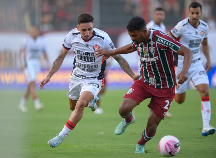 Fluminense e Vitória voltam a se enfrentar pelo Brasileirão (Foto: Jhony Pinho/AGIF)