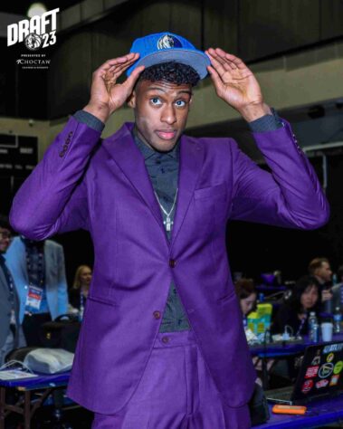24ª escolha: Olivier-Maxence Prosper (EUA) - escolhido pelo Sacramento Kings e trocado para o Dallas Mavericks 24ª escolha: Olivier-Maxence Prosper (EUA) - escolhido pelo Sacramento Kings e trocado para o Dallas Mavericks