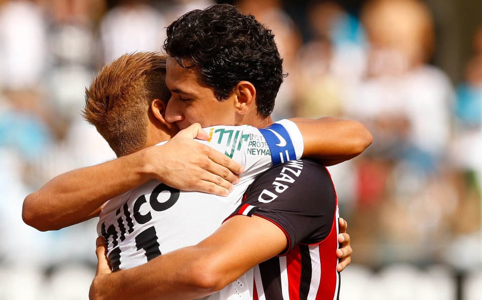 Em fases distintas, Ganso reencontra Neymar no Brasileirão