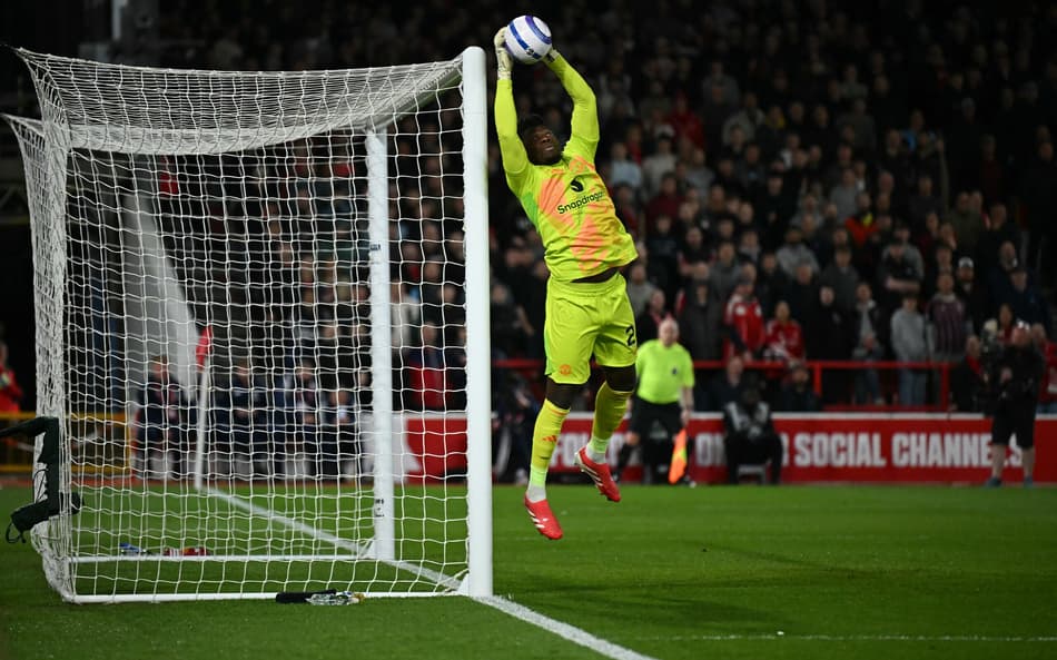 Amorim toma atitude sobre Onana após erros contra o Lyon, pela Liga Europa