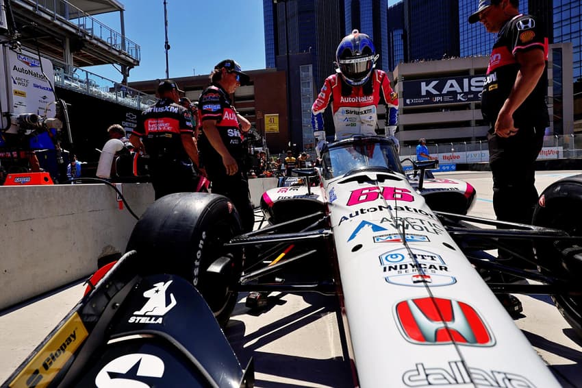 Helio Castroneves – Chevrolet Detroit Grand Prix – By_ Paul Hurley_Large Image Without IndyCar Watermark_m107850