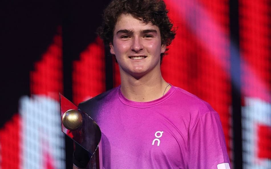 Invicto, brasileiro João Fonseca é campeão do NextGen
