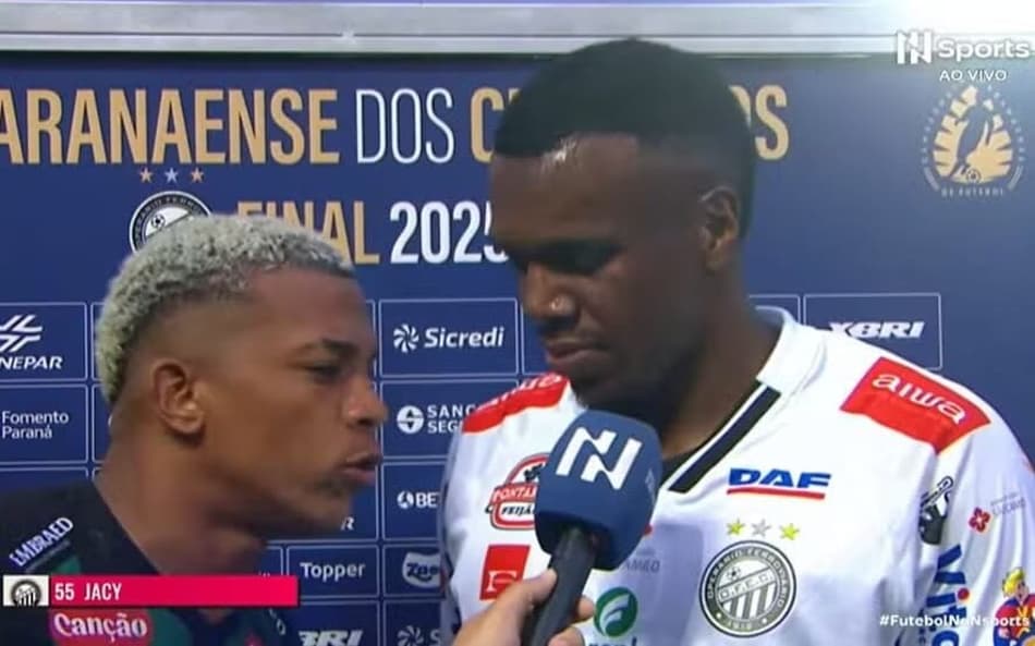 Jogador adversário invade entrevista após título do Operário: ‘Fala que foi roubado’