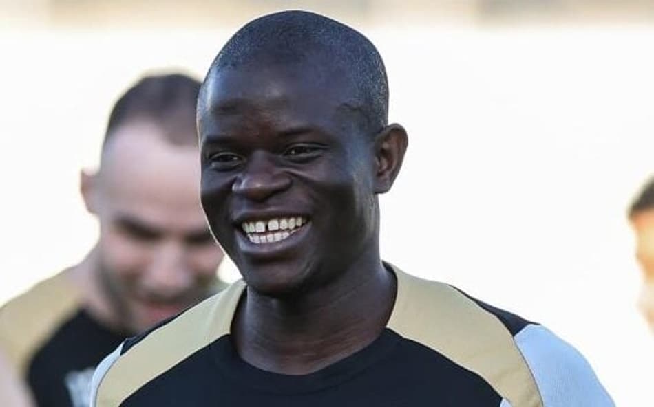 Kanté quer voltar à Europa; saiba qual é a primeira equipe interessada
