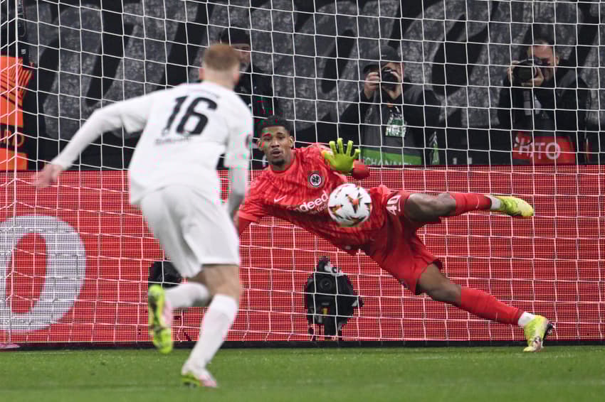 Kauã Santos em Frankfurt x Tottenham