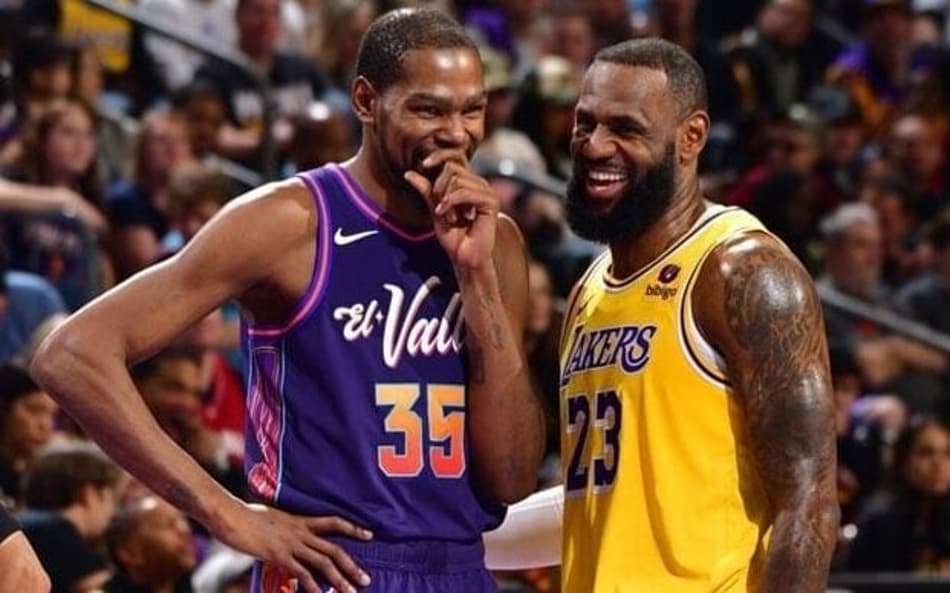 Kevin Durant pode jogar com LeBron James na próxima temporada da NBA; entenda