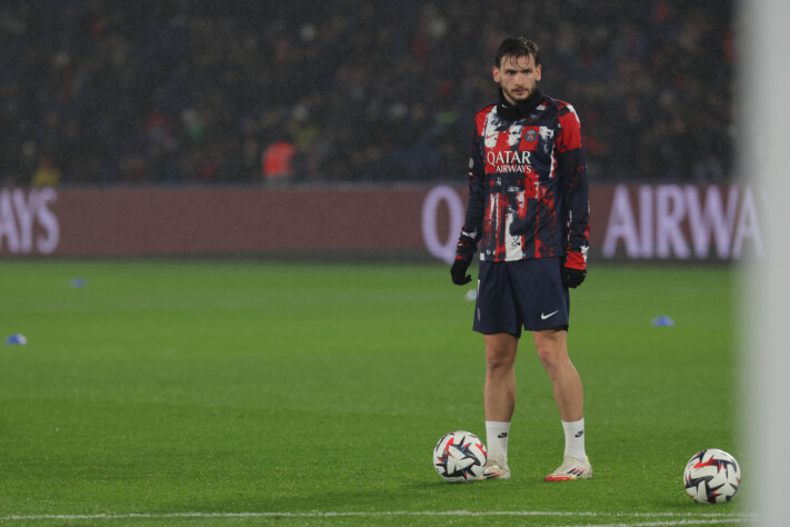 7. Khvicha Kvaratskhelia (PSG) - 900 mil euros (R$ 5,5 milhões) 7. Khvicha Kvaratskhelia (PSG) - 900 mil euros (R$ 5,5 milhões)