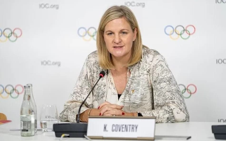 Nova presidente do COI, Kirsty Coventry foi campeã de natação por clube brasileiro