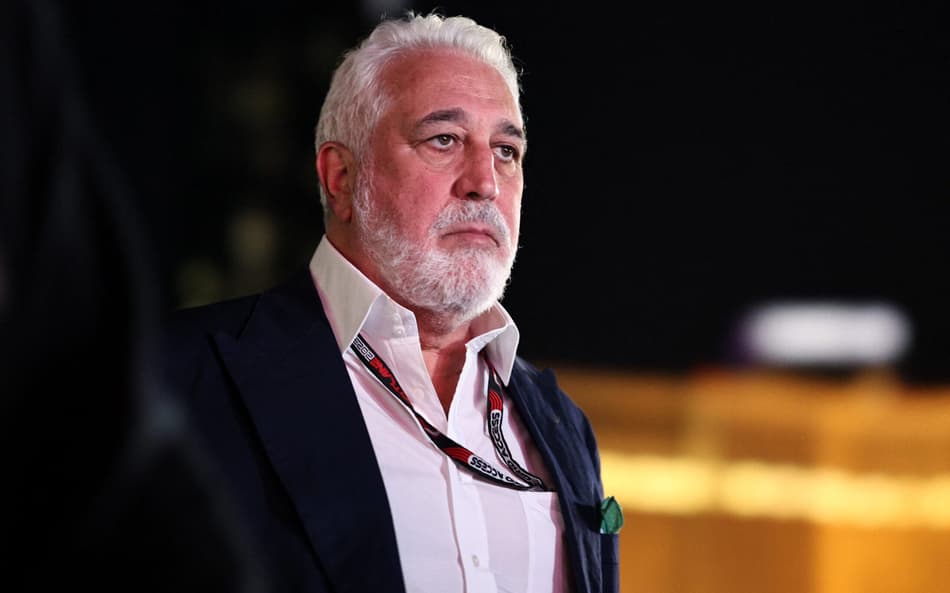 F1: Dono da Aston Martin decide vender ações da equipe