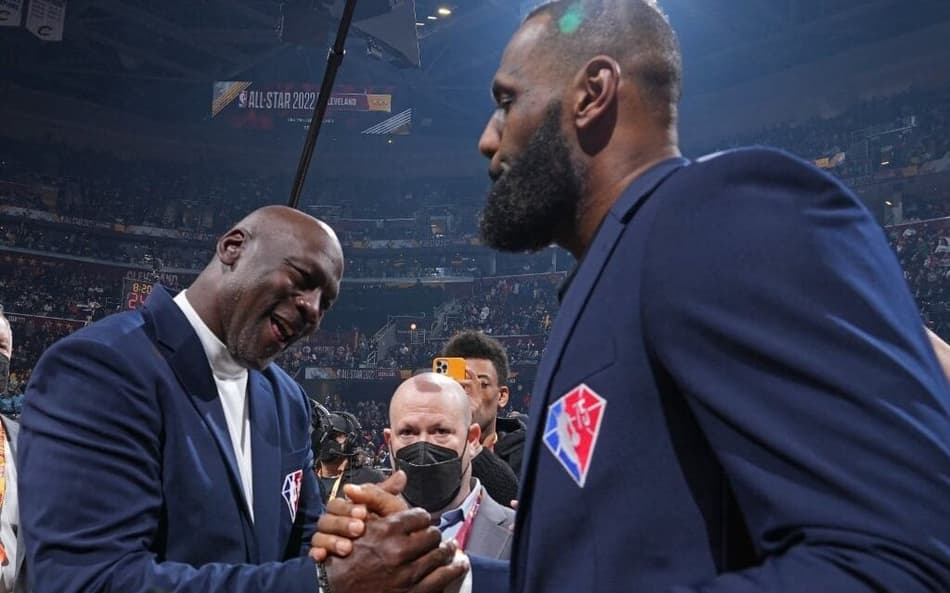 LeBron James destaca relação com Michael Jordan: ‘Não conversamos’