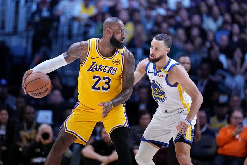 Golden State Warriors v Los Angeles Lakers - LeBron James e Stephen Curry