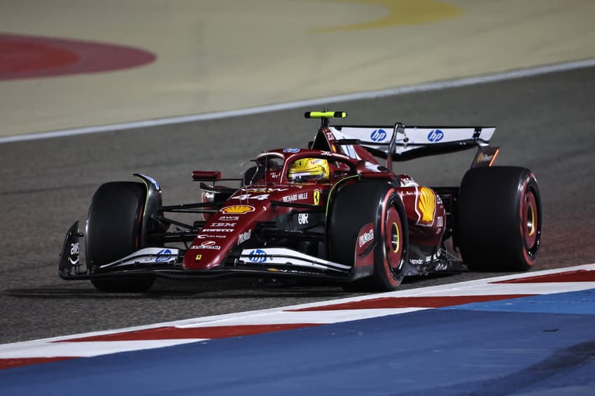 Lewis Hamilton-Ferrari-GP do Bahrein