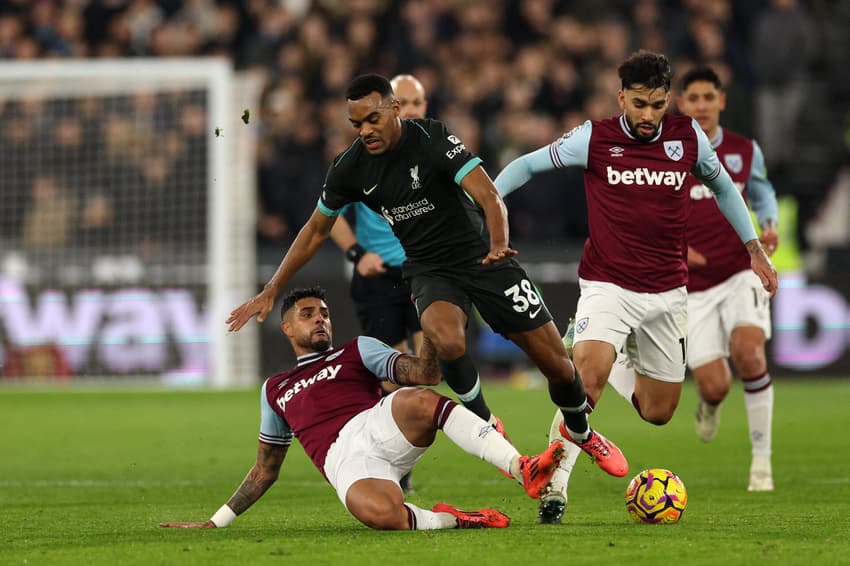 Jogos de hoje: Liverpool e West Ham se enfrentam pela Premier League (Foto: Adrian Dennis/AFP)