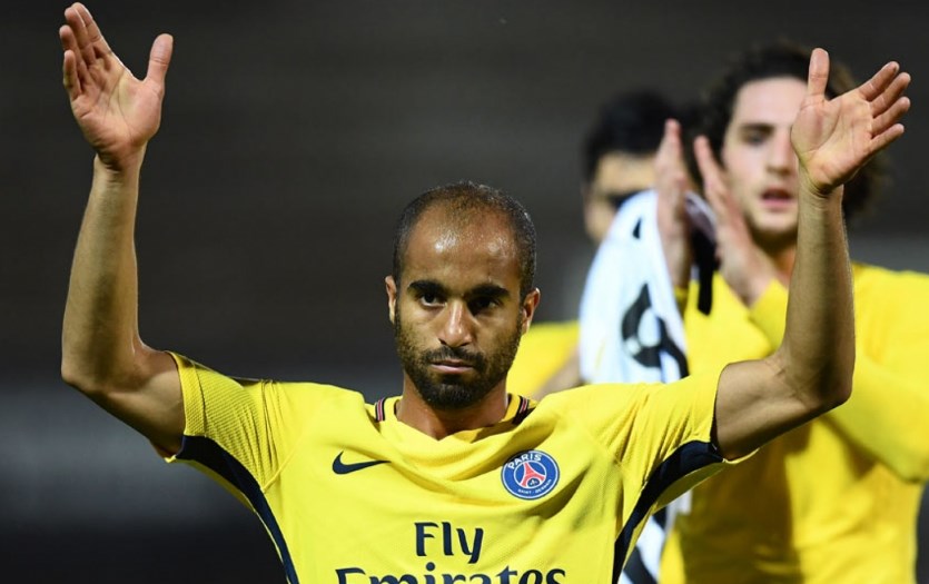5º lugar: Lucas Moura (atacante) - Saiu do São Paulo para o PSG (FRA) em 2013 - Valor: 40 milhões de euros. 5º lugar: Lucas Moura (atacante) - Saiu do São Paulo para o PSG (FRA) em 2013 - Valor: 40 milhões de euros.