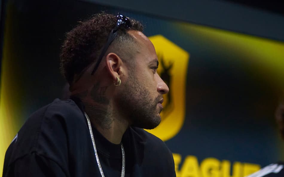 Neymar tem ‘passagem discreta’ em estreia da Kings League; veja como foi