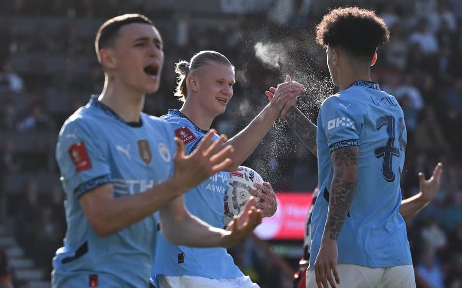 Brasileiro marca, mas Manchester City vira e avança na Copa da Inglaterra
