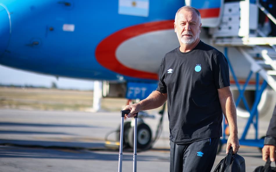 20 anos depois, Mano Menezes reestreia pelo Grêmio contra o Godoy Cruz