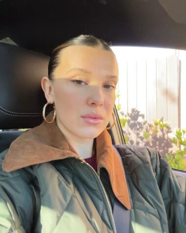 Millie Bobby Brown - a atriz de Stranger Things nasceu em 19 de fevereiro de 2004 Millie Bobby Brown - a atriz de Stranger Things nasceu em 19 de fevereiro de 2004