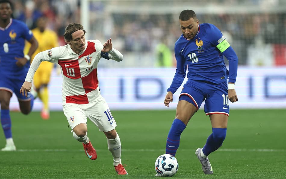 Técnico da França rasga elogios a Mbappé: ‘Foi um líder’