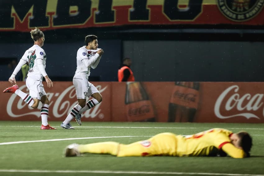 Nonato comemora o gol de empate do Fluminense na Sul-Americana