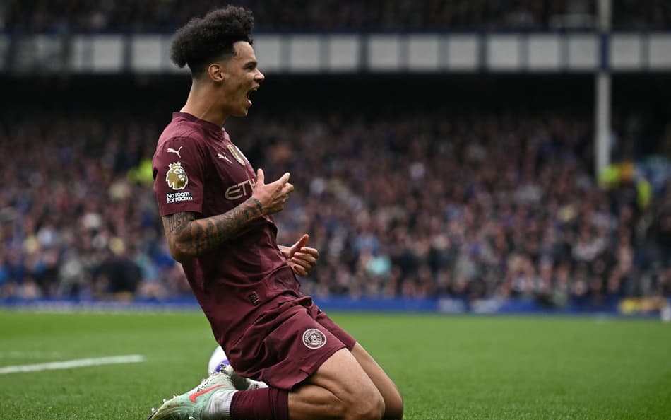 Com gols no fim, Manchester City vence o Everton na Premier League