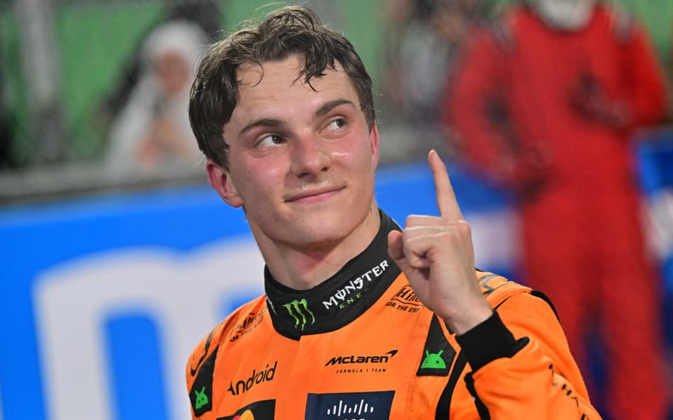 Verstappen elogia Piastri e destaca influência de Mark Webber: ‘Quase não comete erros’