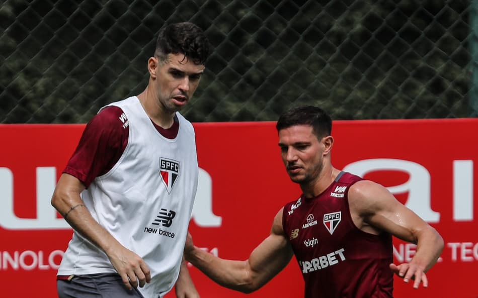 Oscar tem evolução e acende esperança no São Paulo