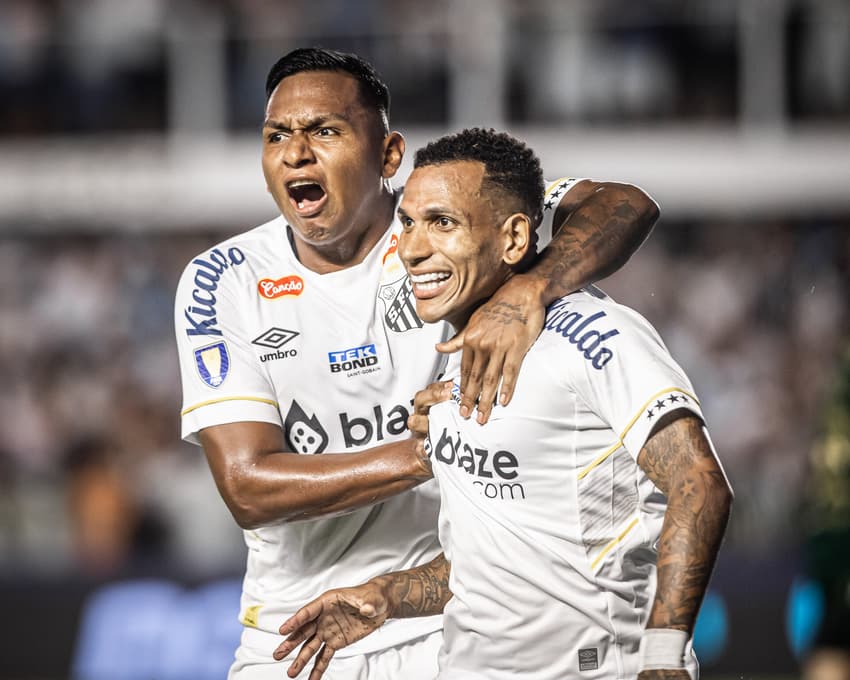 Otero comemorando gol no primeiro jogo da final do paulistão 2024