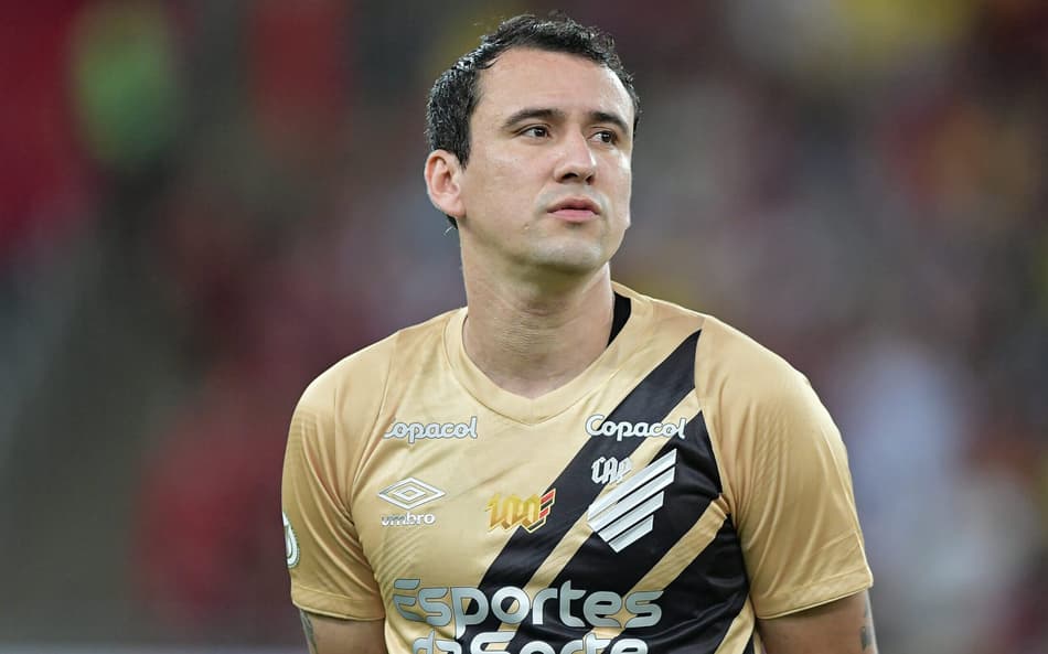 Web relembra entrevista de Pablo para provocar rebaixamento de Athletico-PR