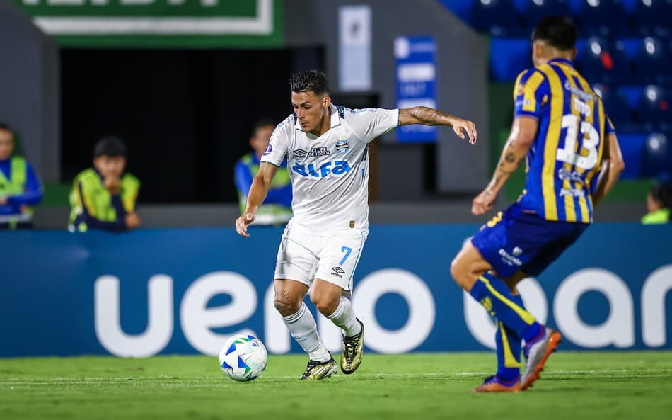 Escalações Ceará x Grêmio: Quinteros insiste em Pavón