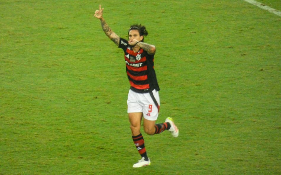 Com show de Pedro, Flamengo atropela Juventude e segue líder do Brasileirão