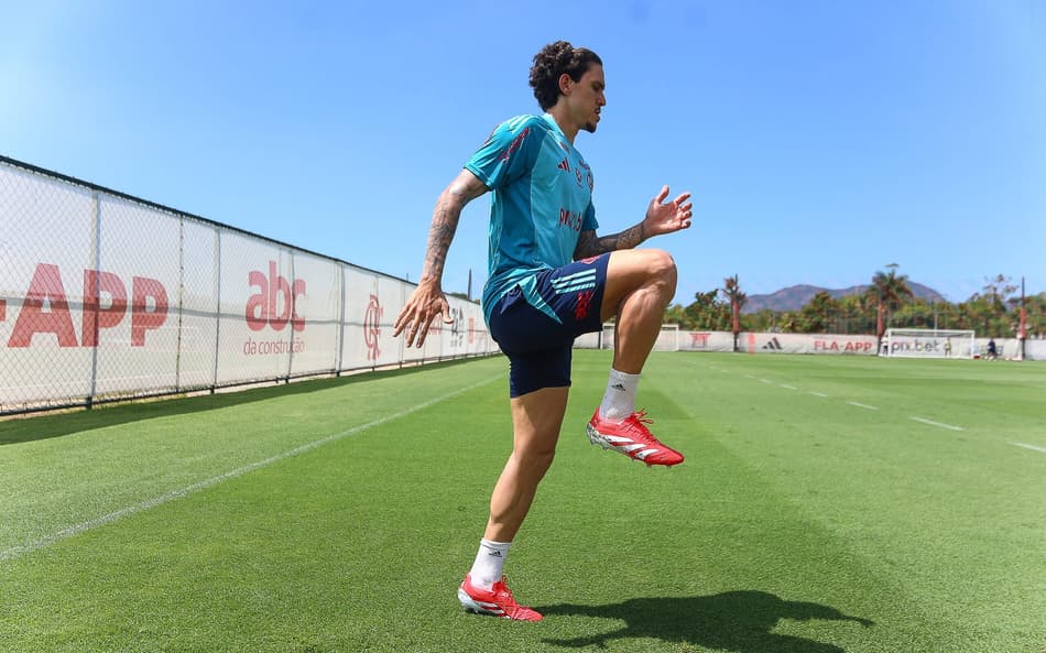 Filipe Luís indica quando Pedro retornará aos jogos do Flamengo