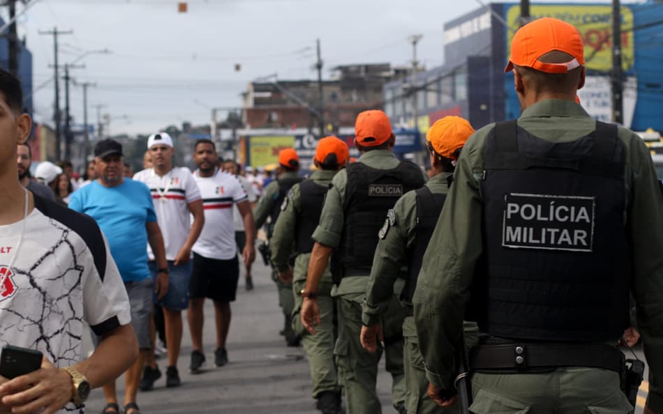 Após brigas entre torcidas organizadas no Recife, 20 pessoas são presas pela polícia