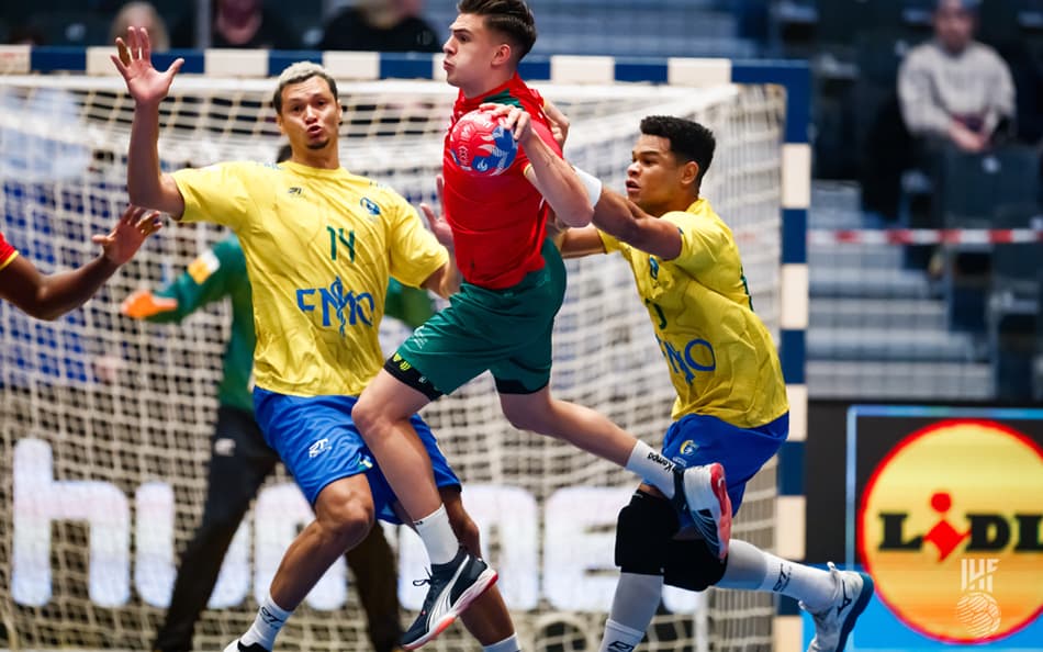 Seleção masculina de handebol luta, mas cai diante de Portugal no Mundial