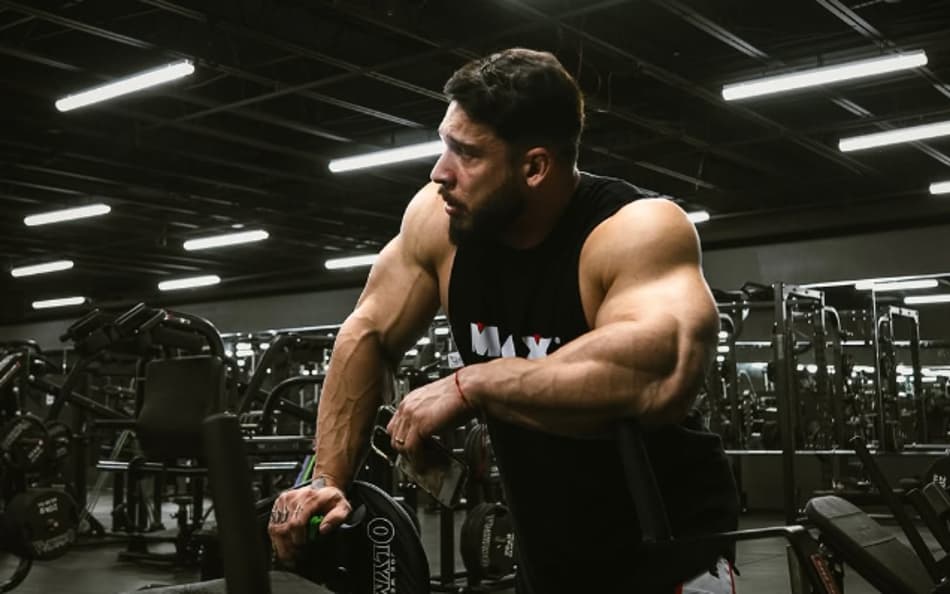 Ramon Dino mostra físico após mudança de estratégia para o Mr. Olympia